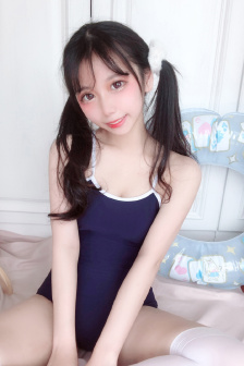 情侣公交车上脱裤发生行为